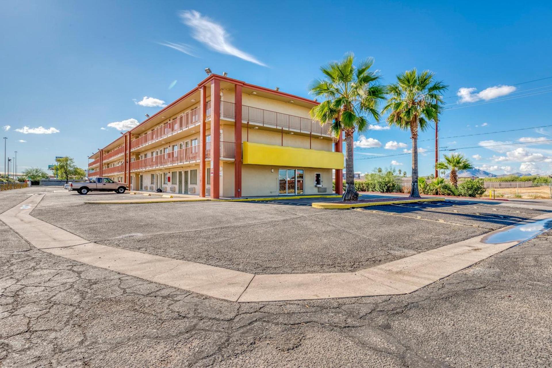 OYO Hotel Tucson Downtown photo 46