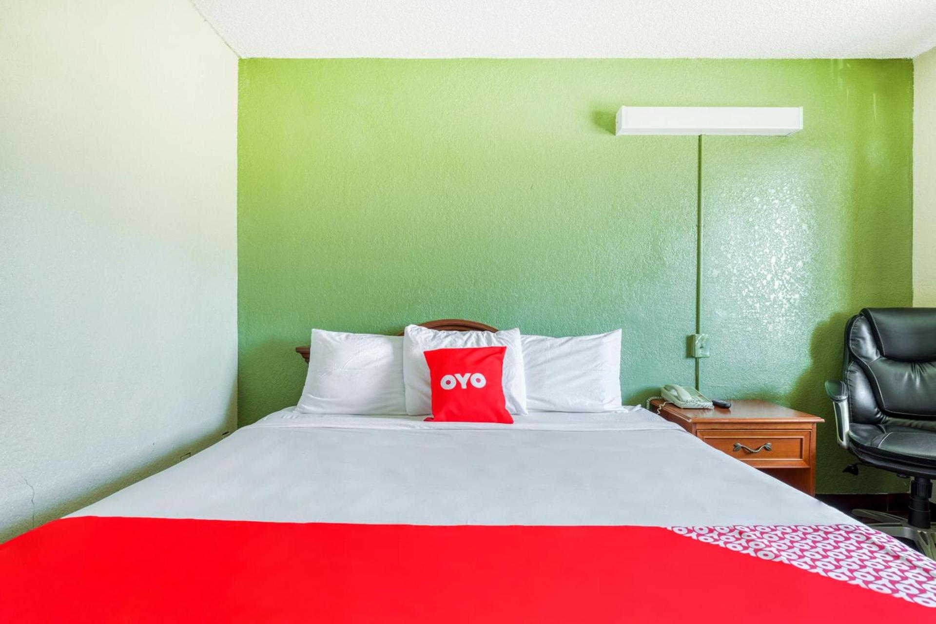 OYO Hotel Tucson Downtown photo 9
