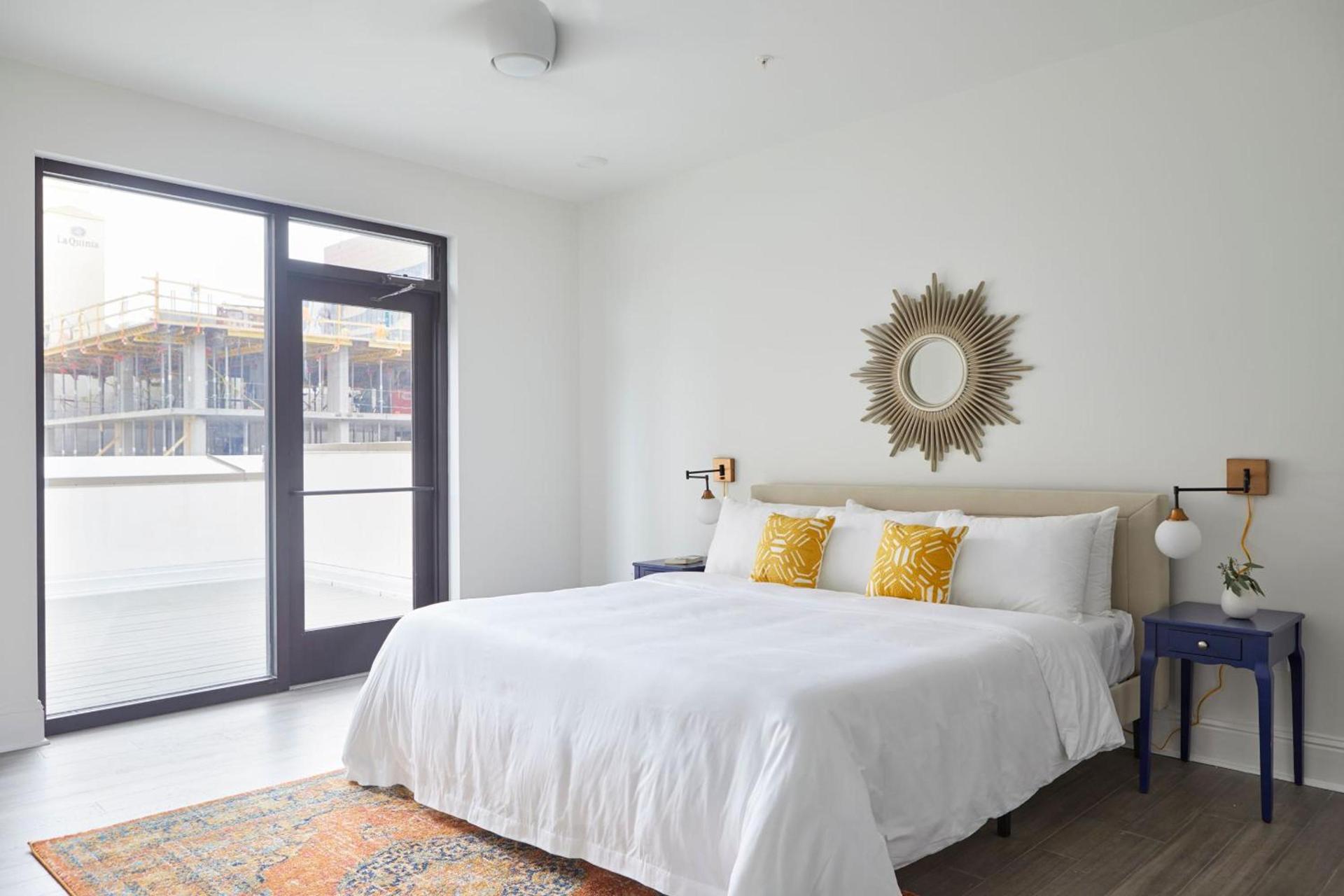 Sonder Lafayette Square photo 19
