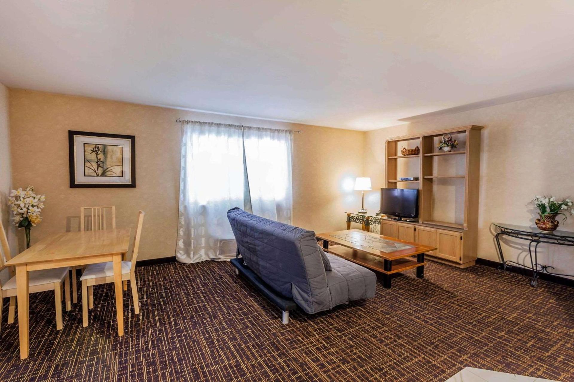 Quality Inn Arlington photo 19