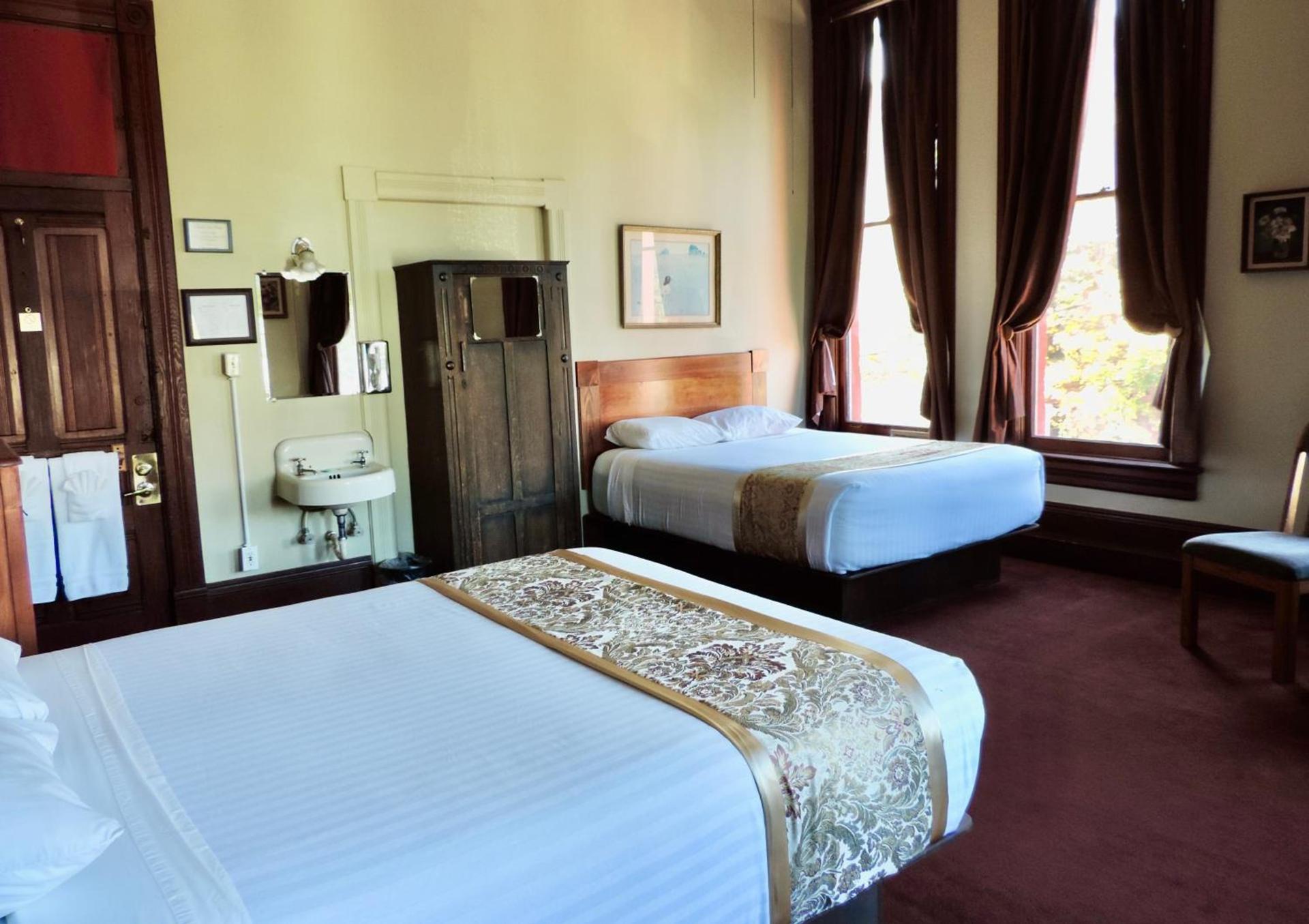 The Monarch Hotel photo 26