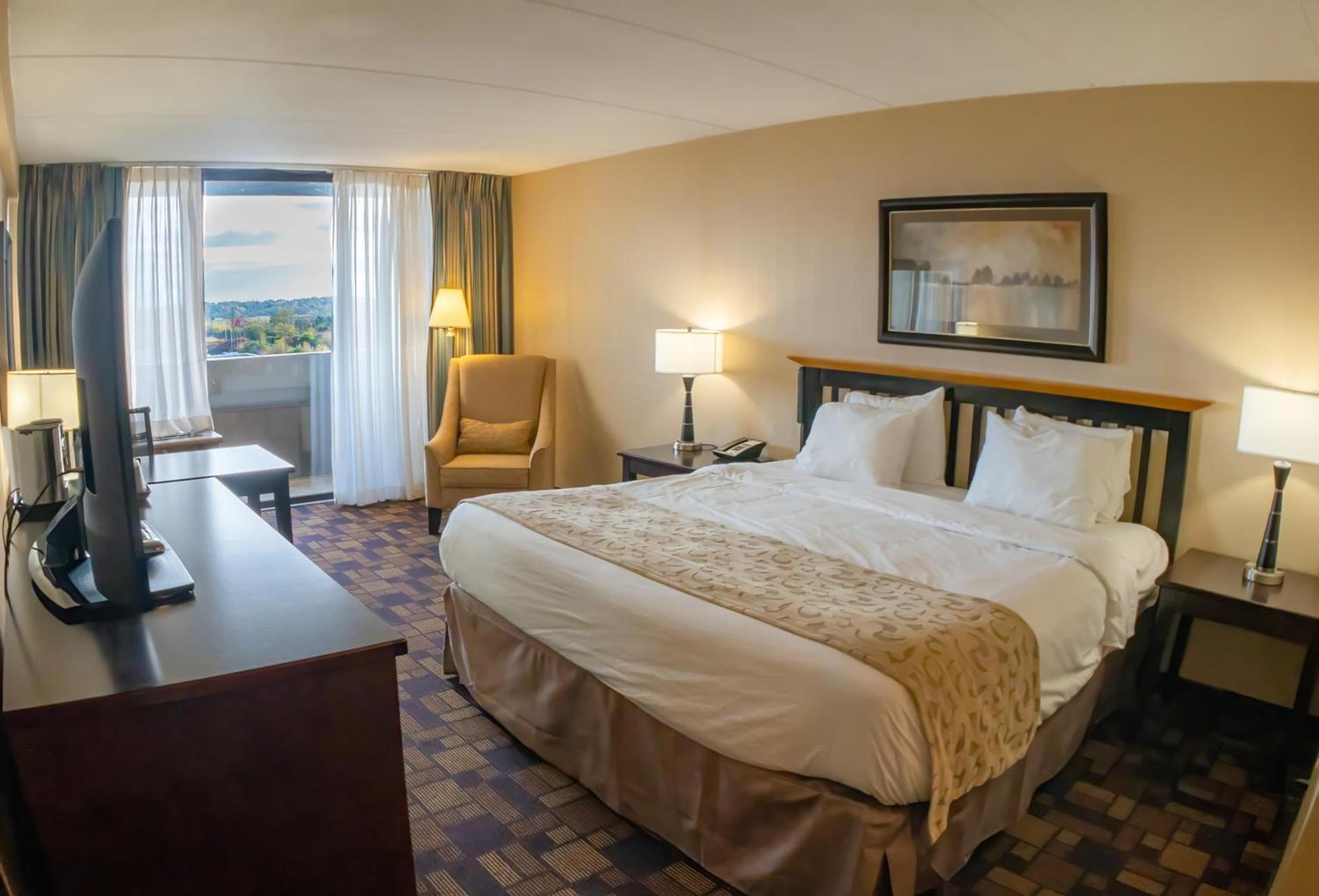 Radisson Hotel Milwaukee West photo 14