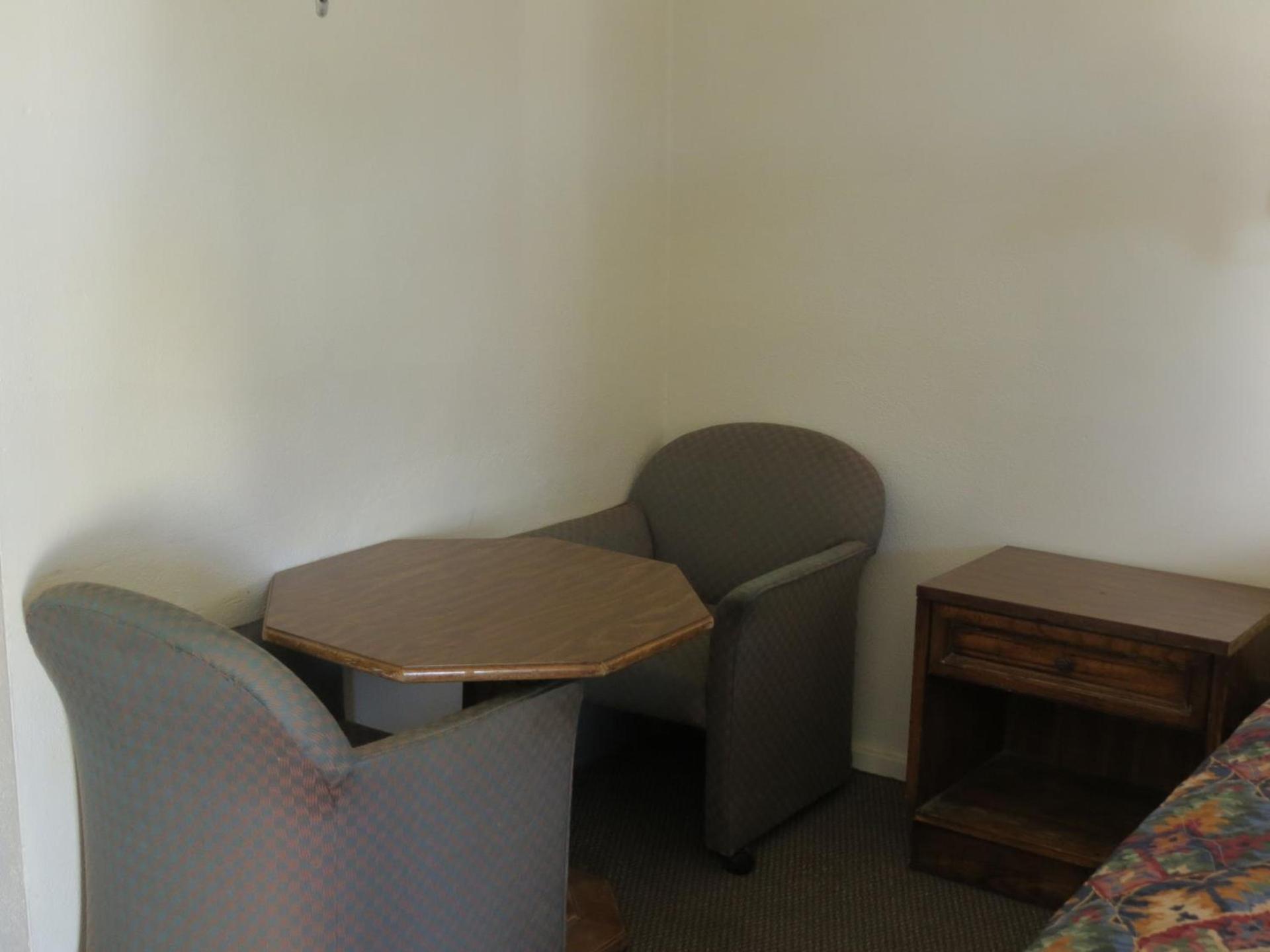 Sheffler's Motel photo 18