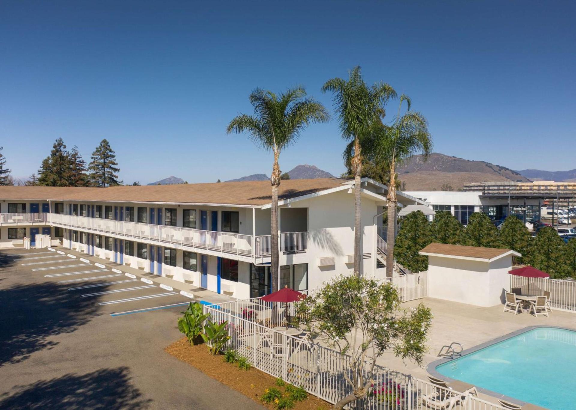 Motel 6 San Luis Obispo, CA - North photo 2