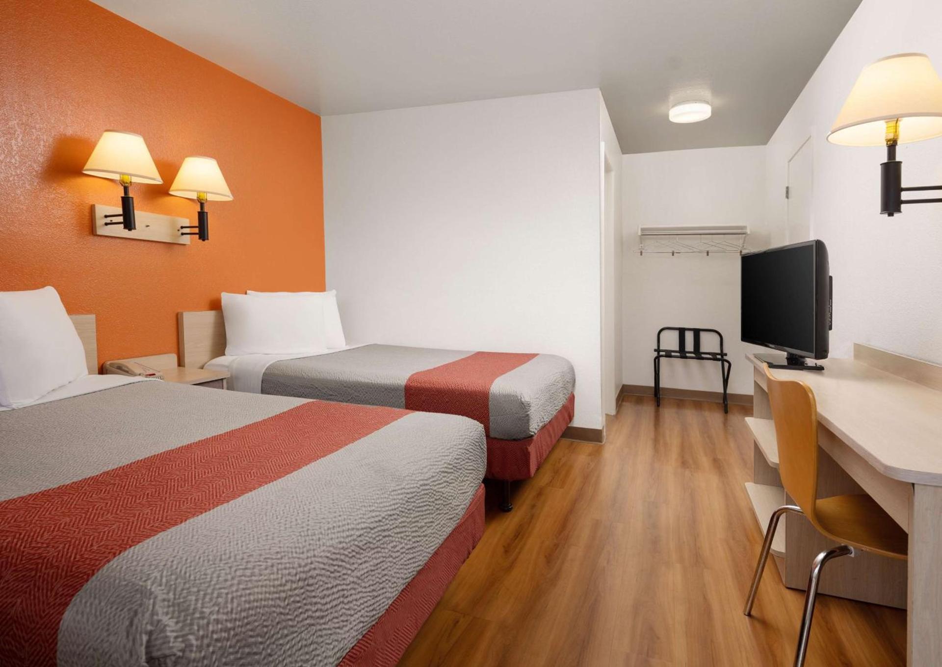 Motel 6 San Luis Obispo, CA - North photo 27