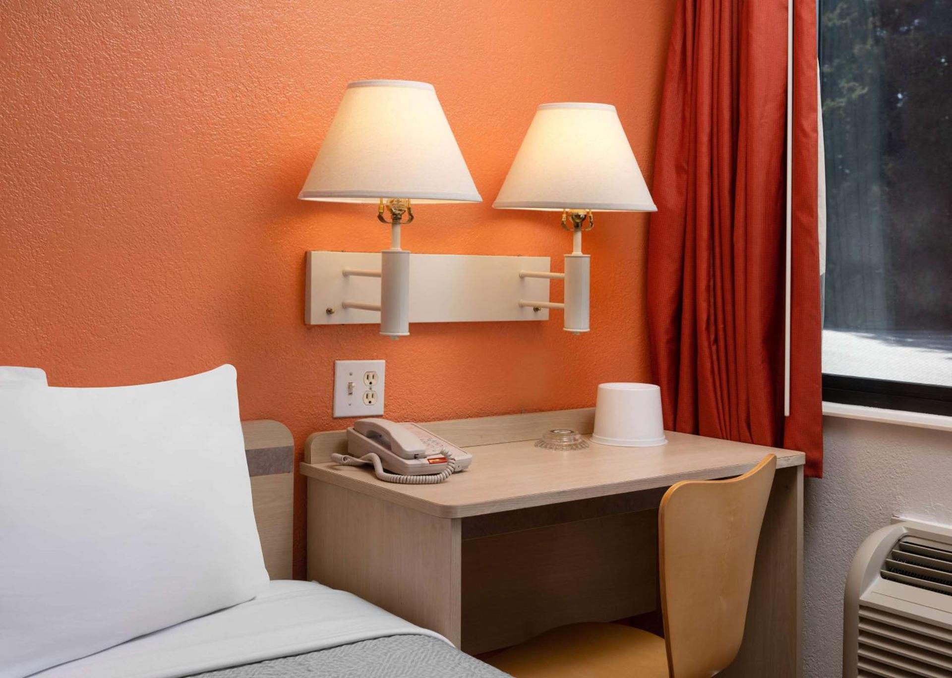 Motel 6 San Luis Obispo, CA - North photo 18