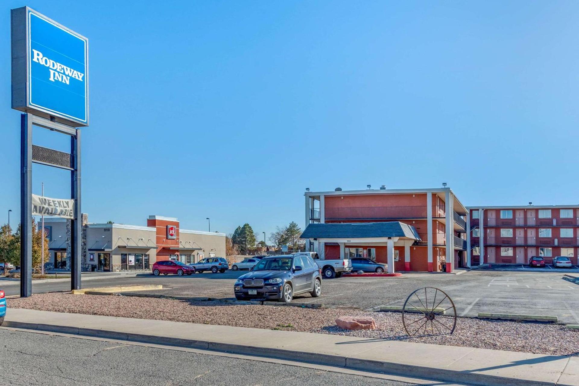 Rodeway Inn Pueblo photo 17