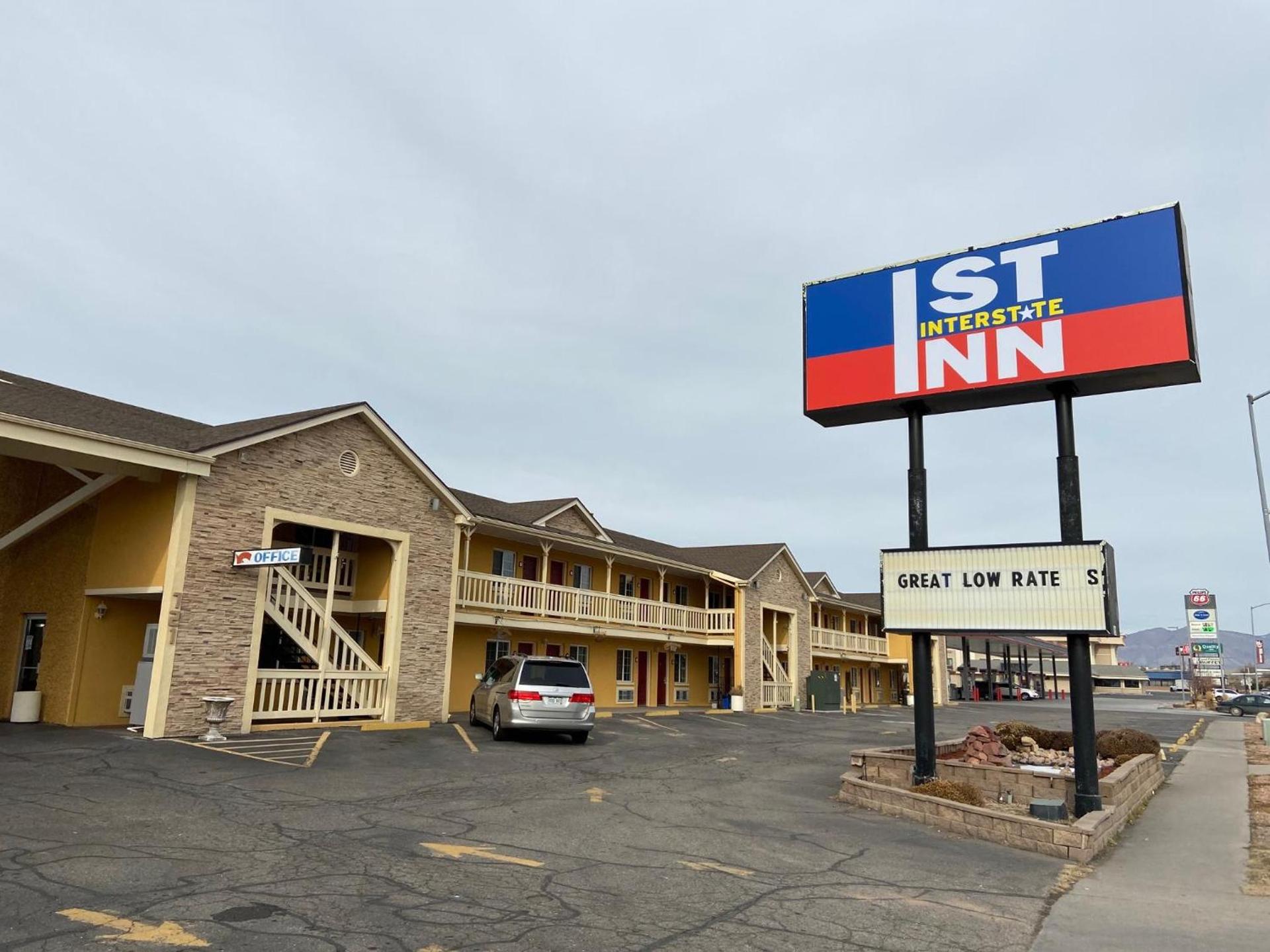 1st Interstate Inn photo 1