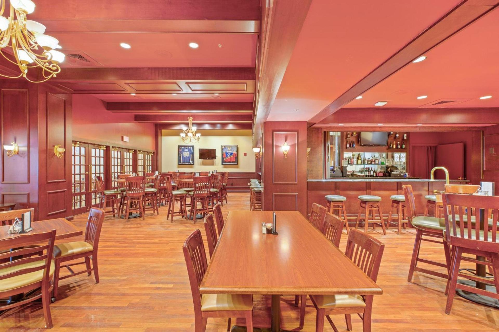 OYO Hotel St Louis Downtown City Center MO photo 14