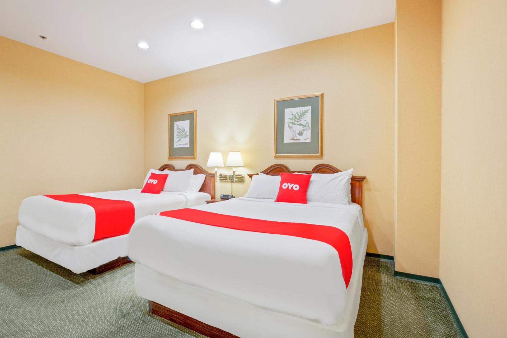 OYO Hotel St Louis Downtown City Center MO photo 33