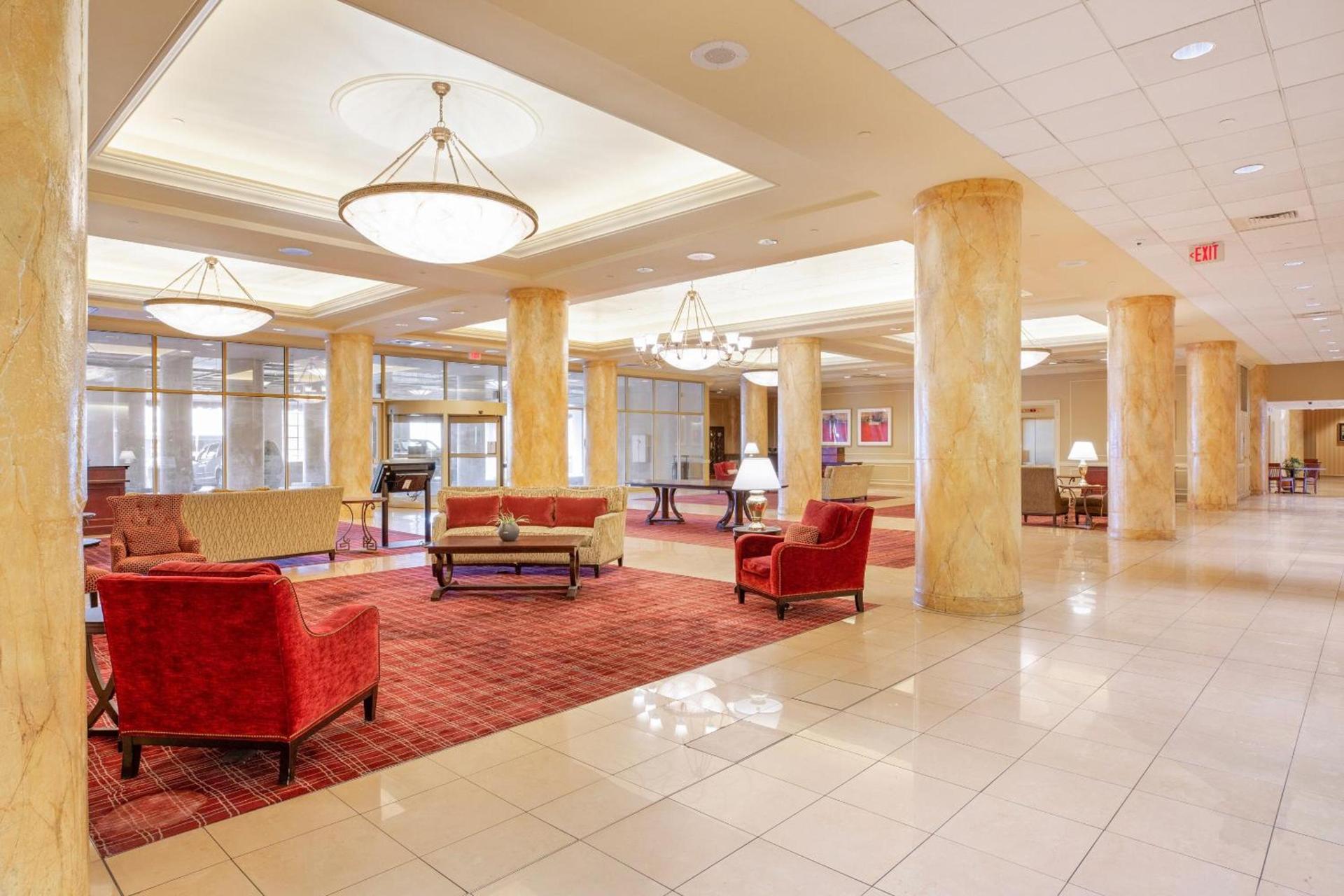 OYO Hotel St Louis Downtown City Center MO photo 10