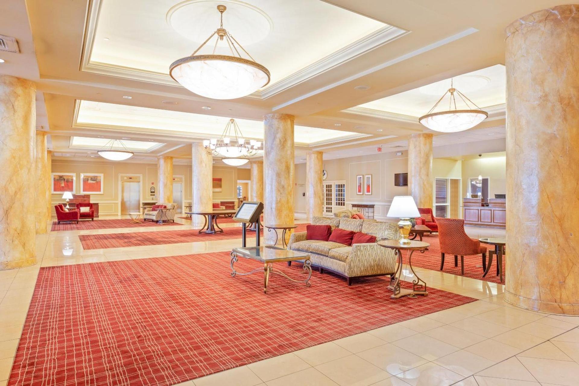 OYO Hotel St Louis Downtown City Center MO photo 9