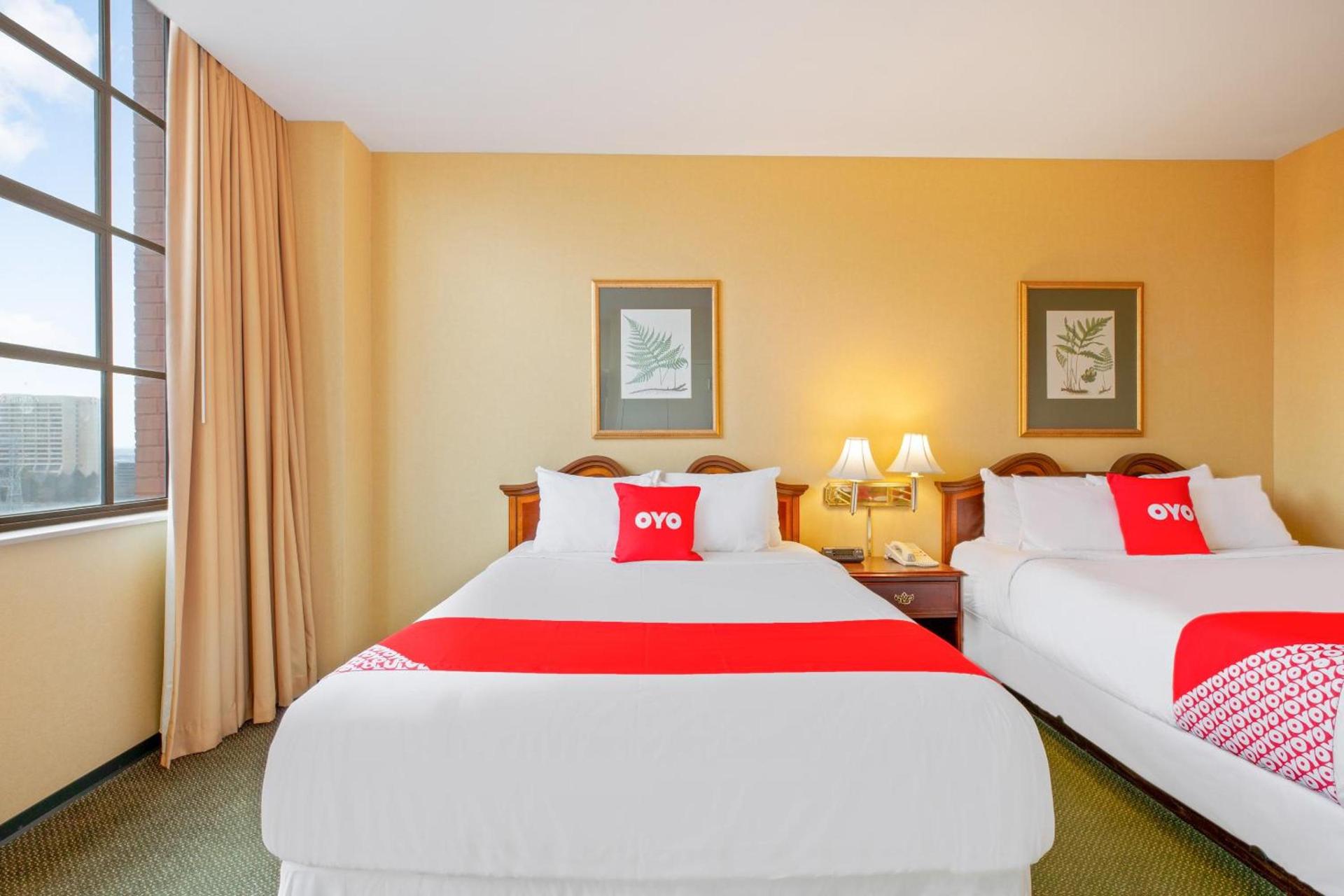 OYO Hotel St Louis Downtown City Center MO photo 28