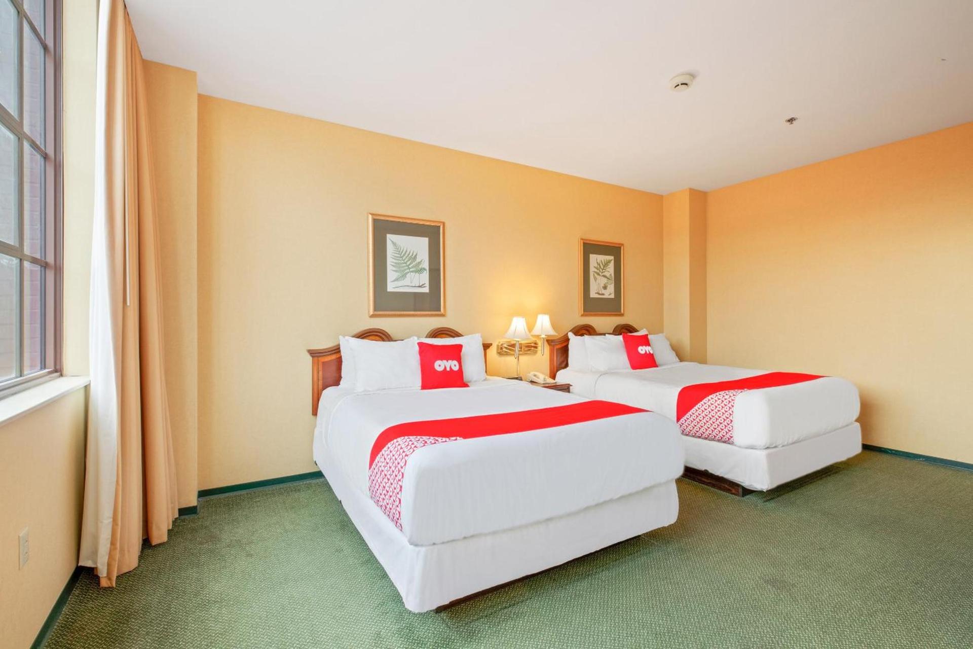 OYO Hotel St Louis Downtown City Center MO photo 29
