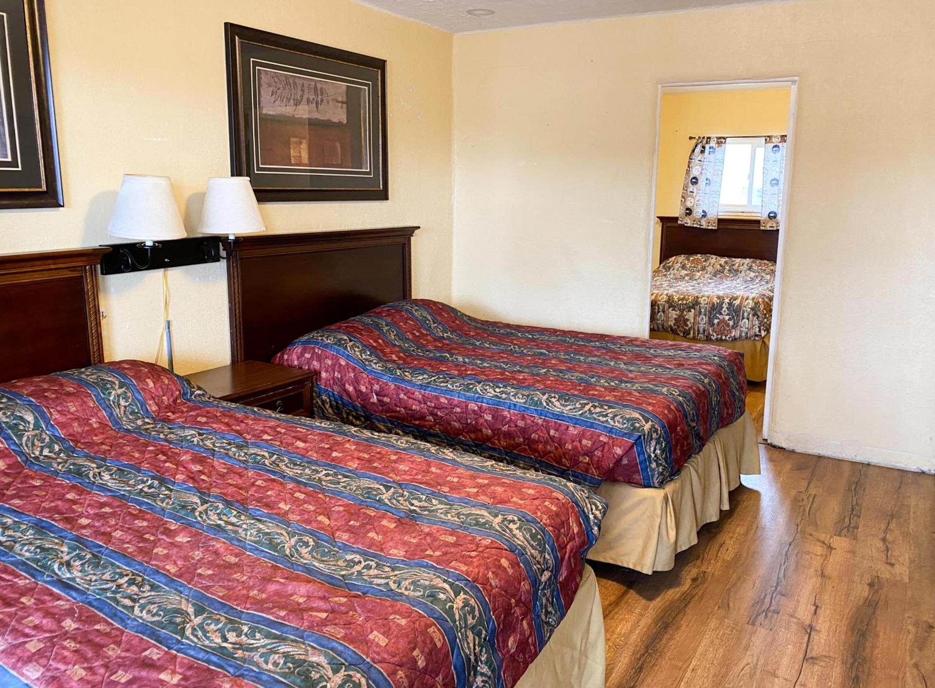 Guest Ranch Motel photo 5