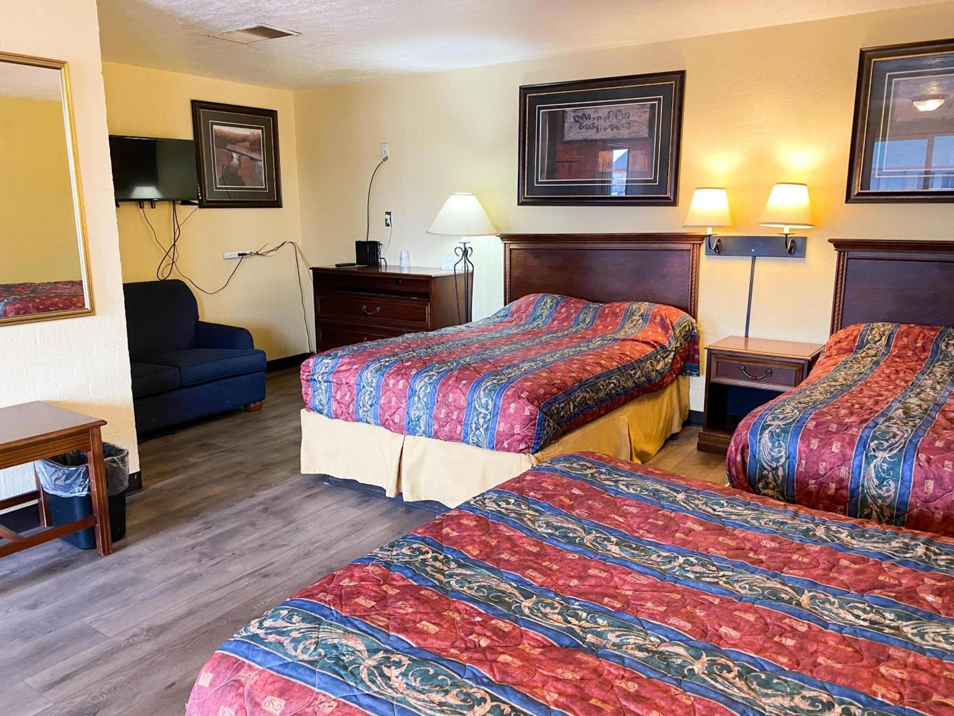 Guest Ranch Motel photo 9