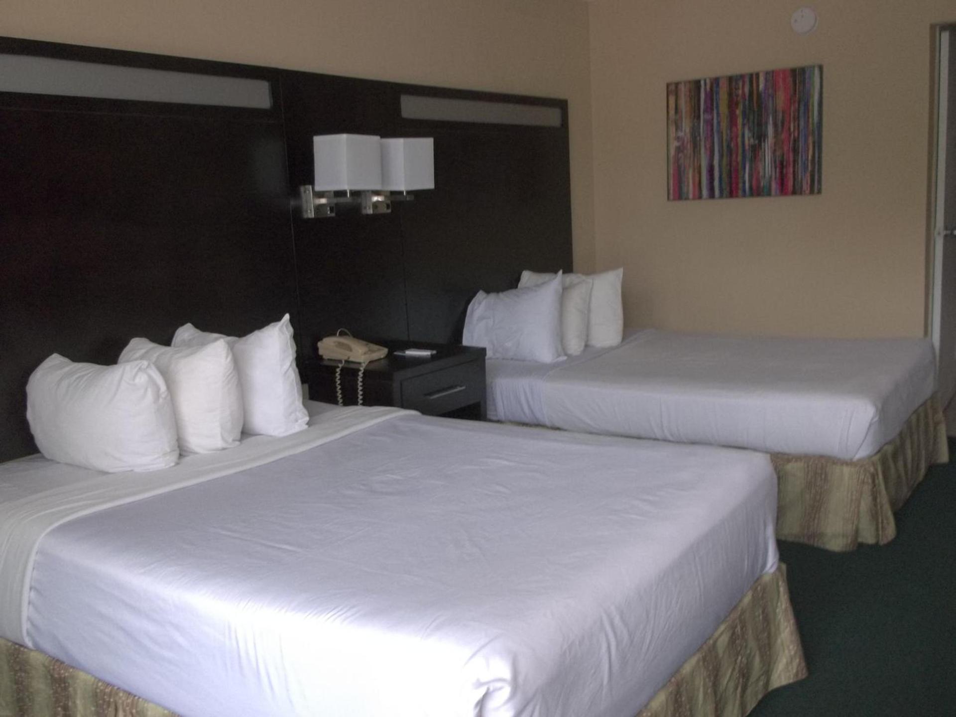 Days Inn by Wyndham Fort Lauderdale Airport Cruise Port photo 9
