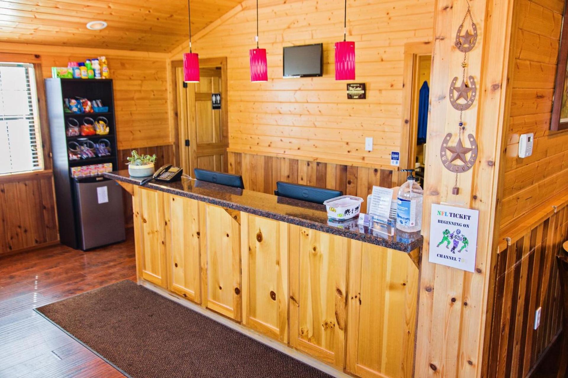 Lone Star Lodge photo 4