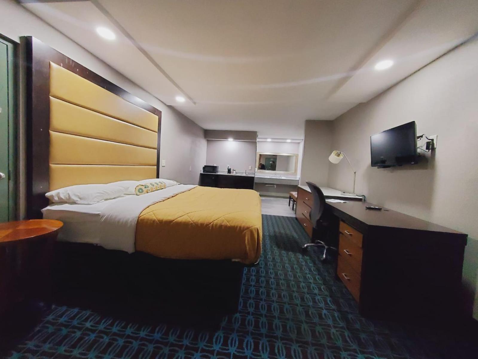 Scottish Inns & Suites photo 5