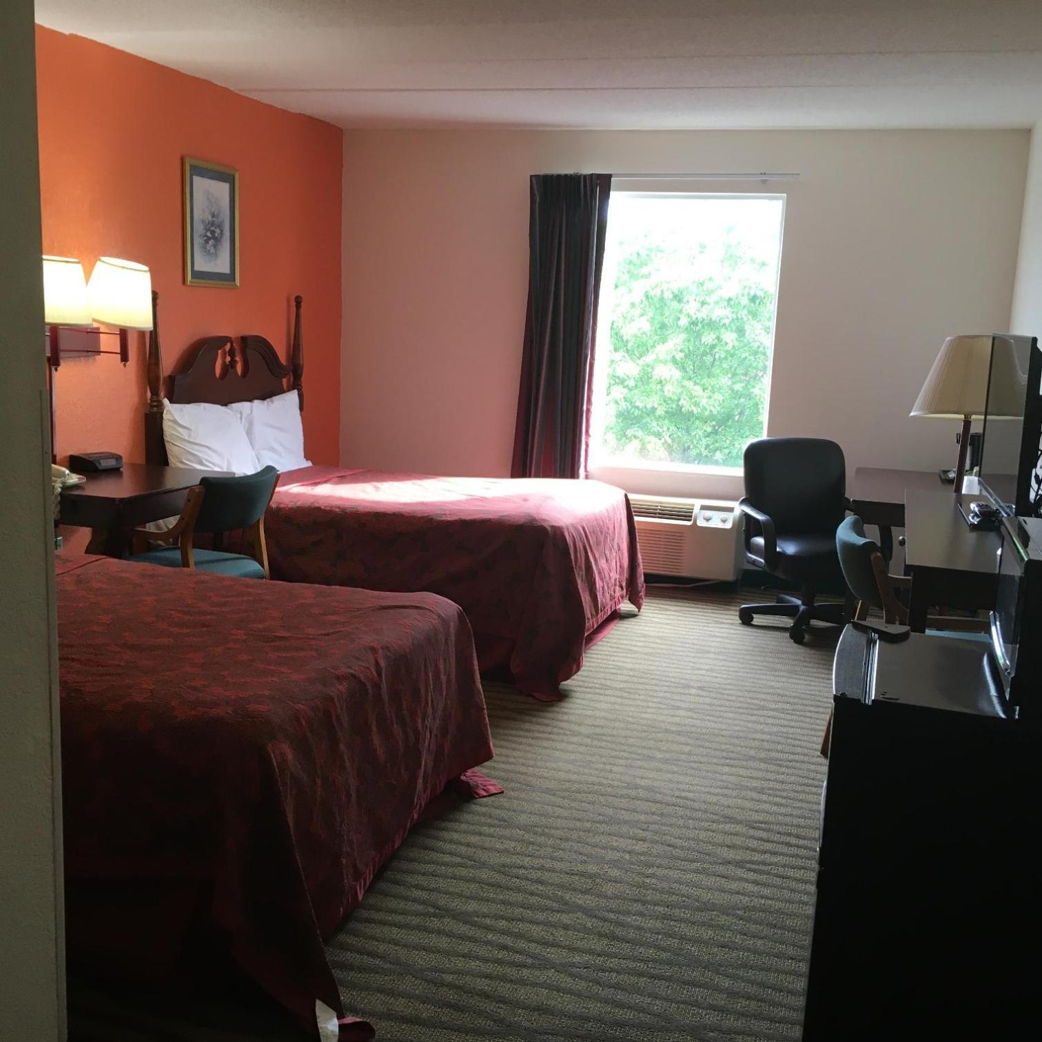 President Inn & Suites photo 7