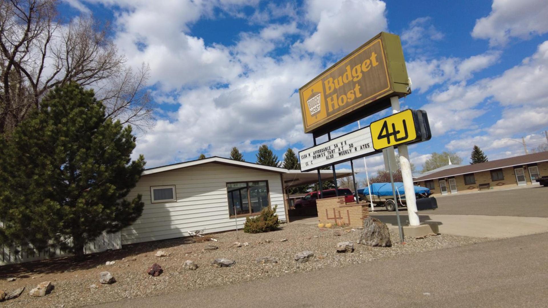 Budget Host 4U Motel photo 4