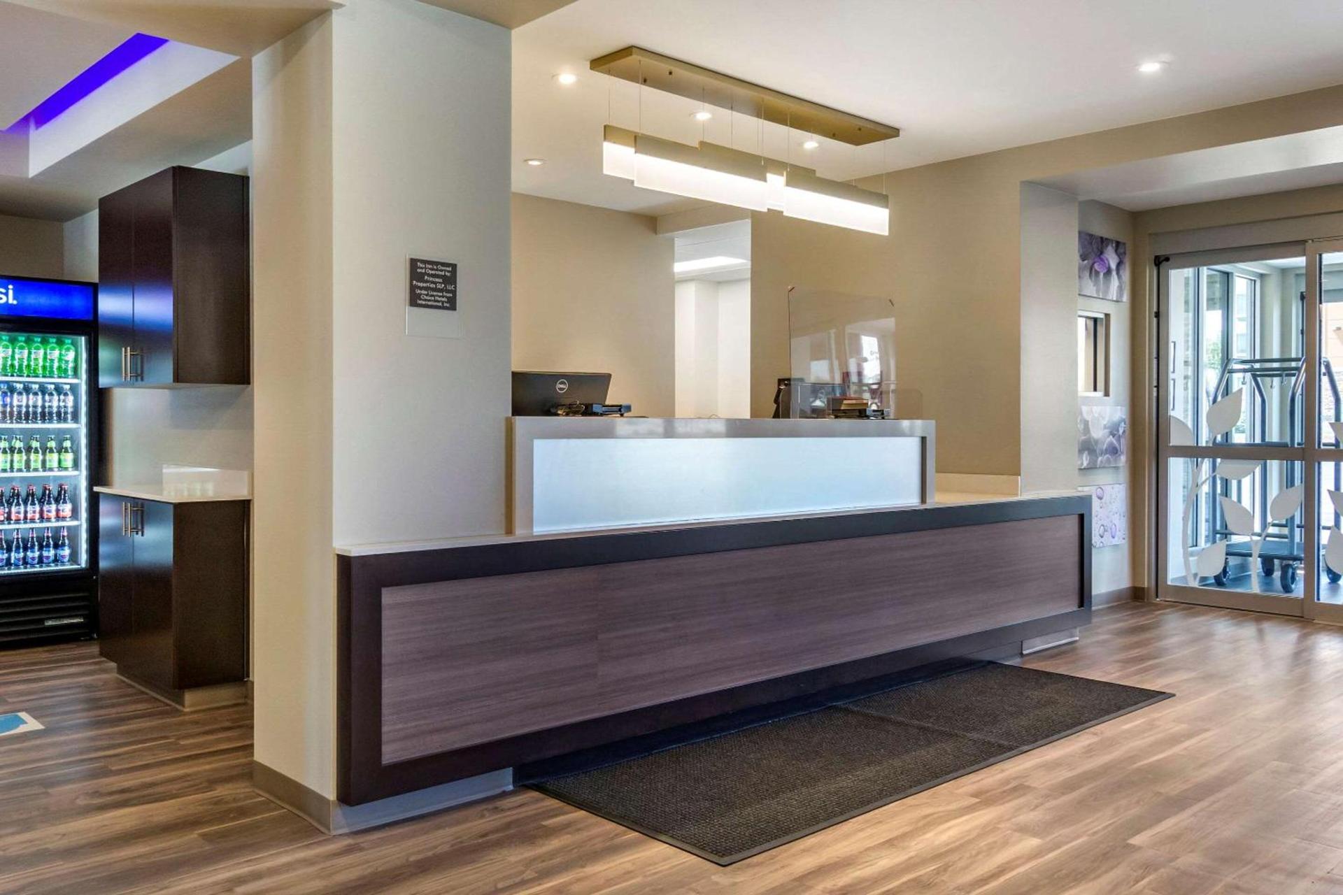 Sleep Inn & Suites Wenatchee-Leavenworth photo 2