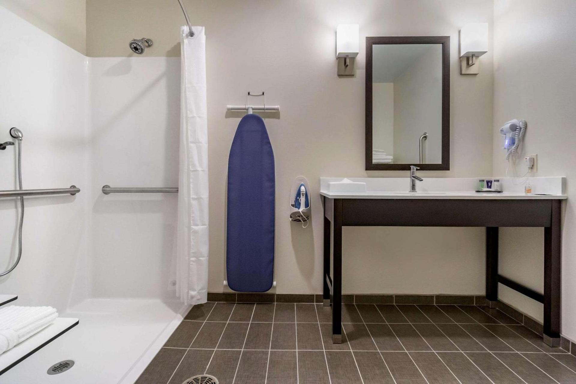 Sleep Inn & Suites Wenatchee-Leavenworth photo 12