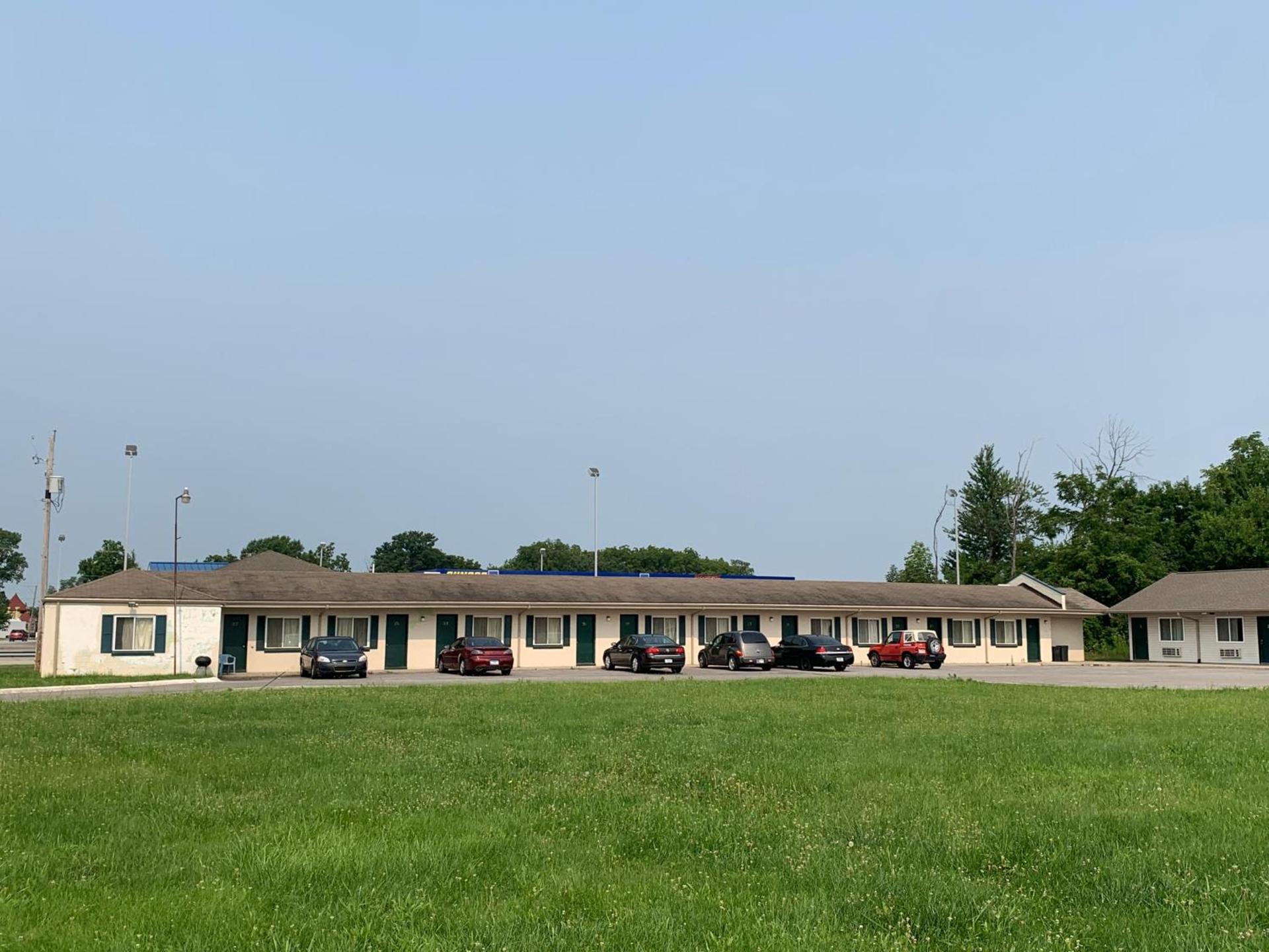 Wayne Motel photo 13