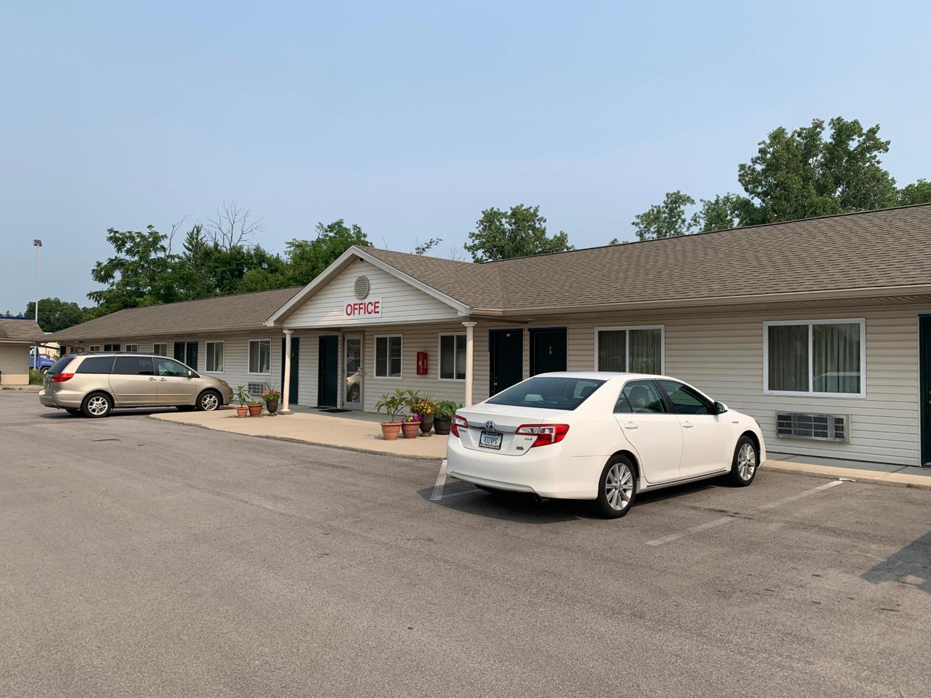 Wayne Motel photo 11