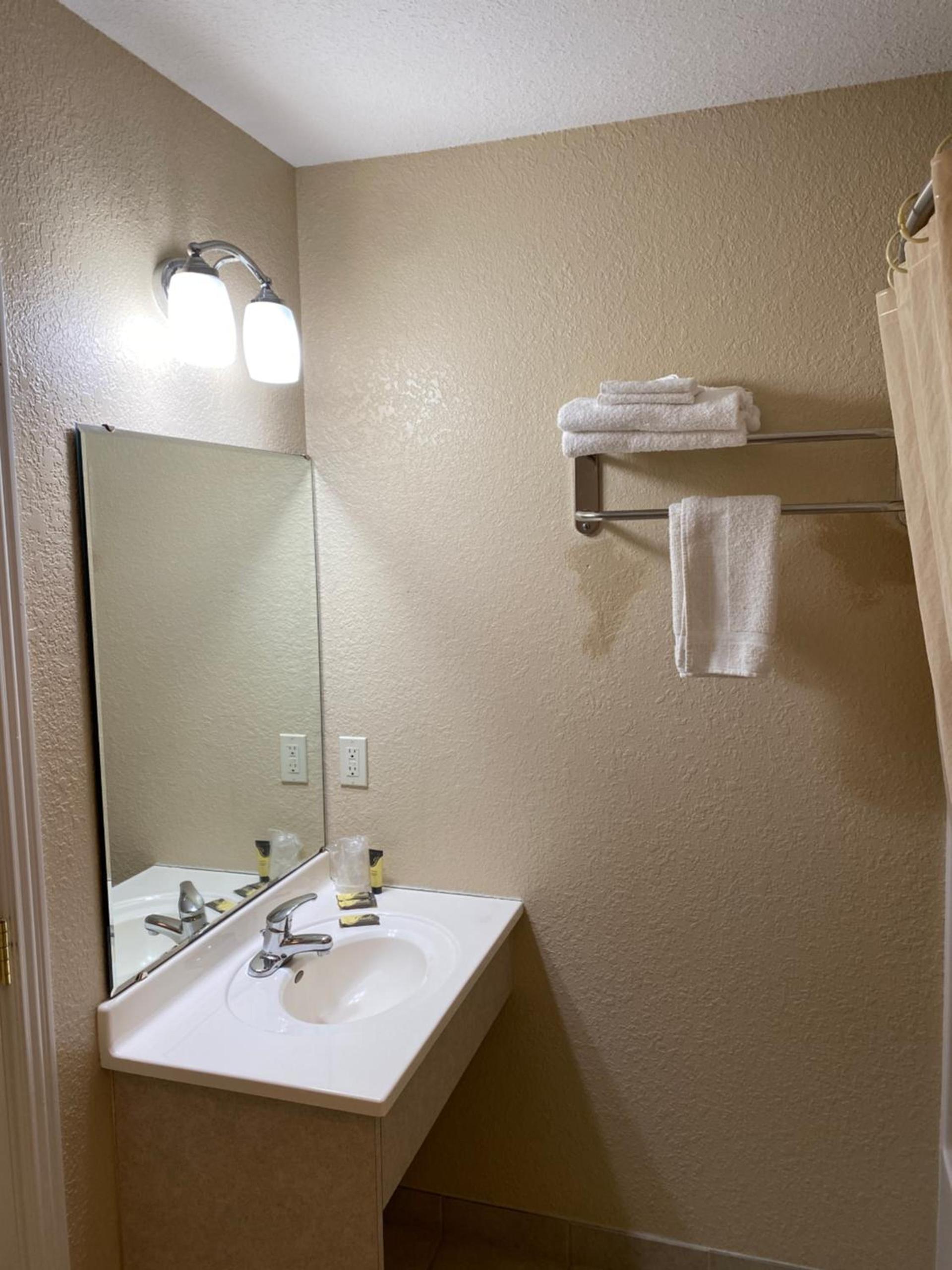 Wayne Motel photo 4