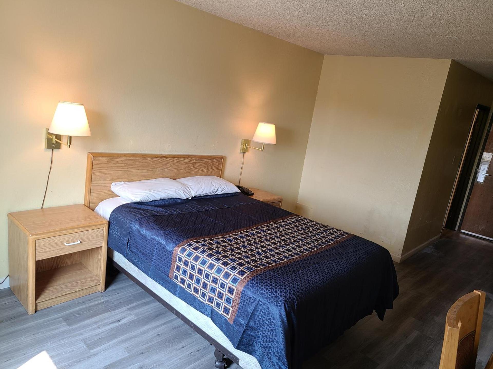 Travelodge by Wyndham Stockton photo 11