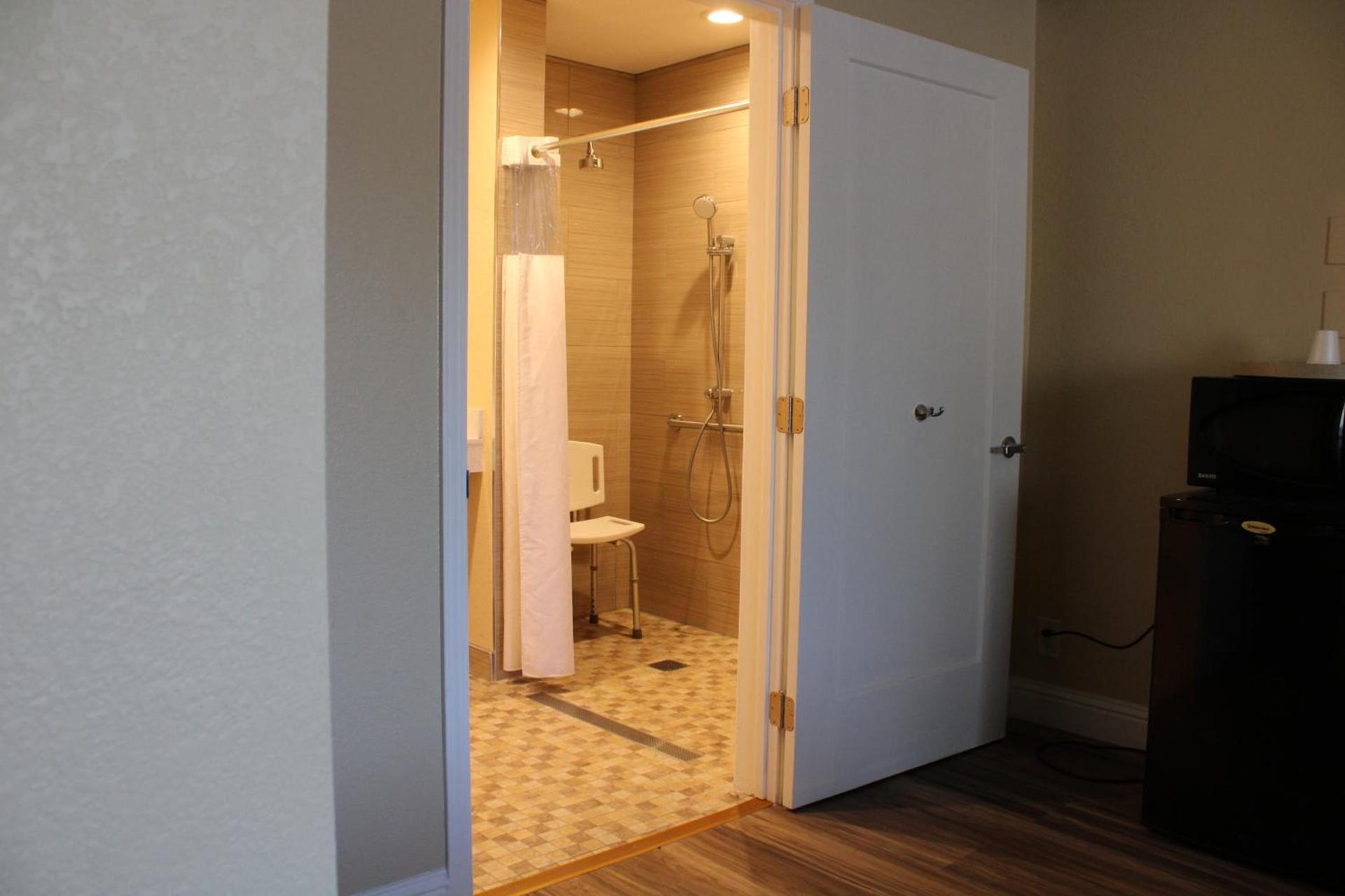 Imperial Inn Oakland photo 60
