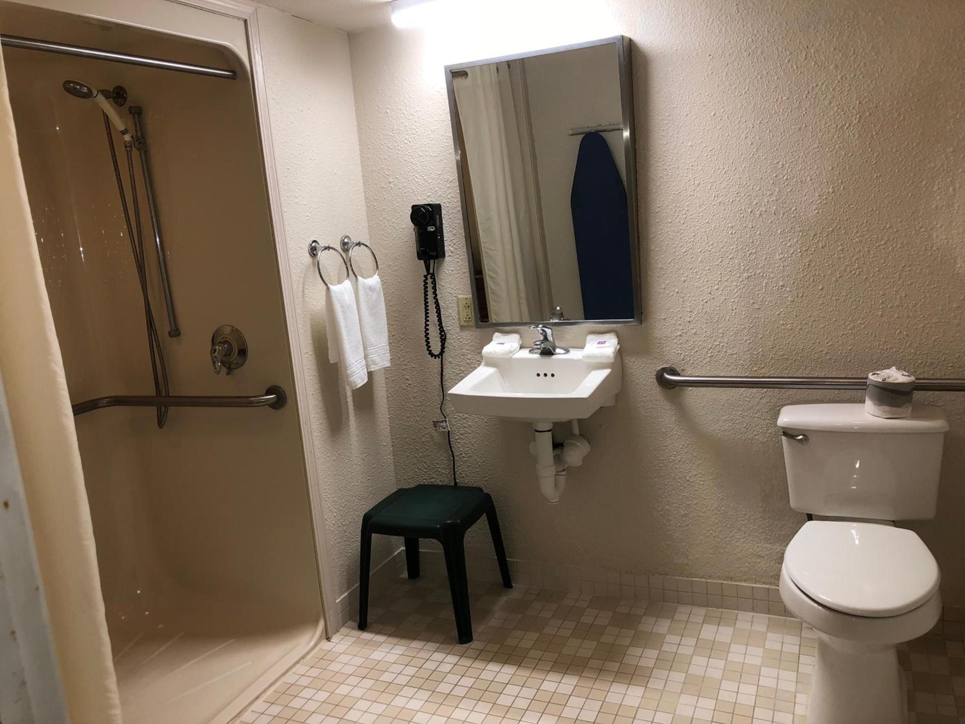 AIRPORT LODGING Pittsburgh Airport photo 32