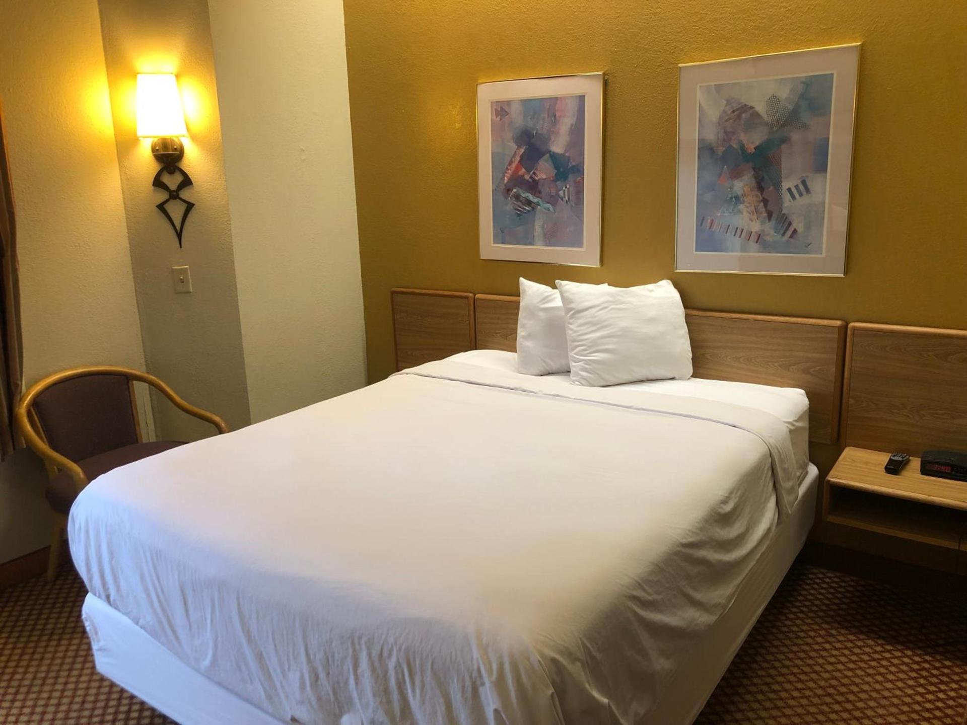 AIRPORT LODGING Pittsburgh Airport photo 12