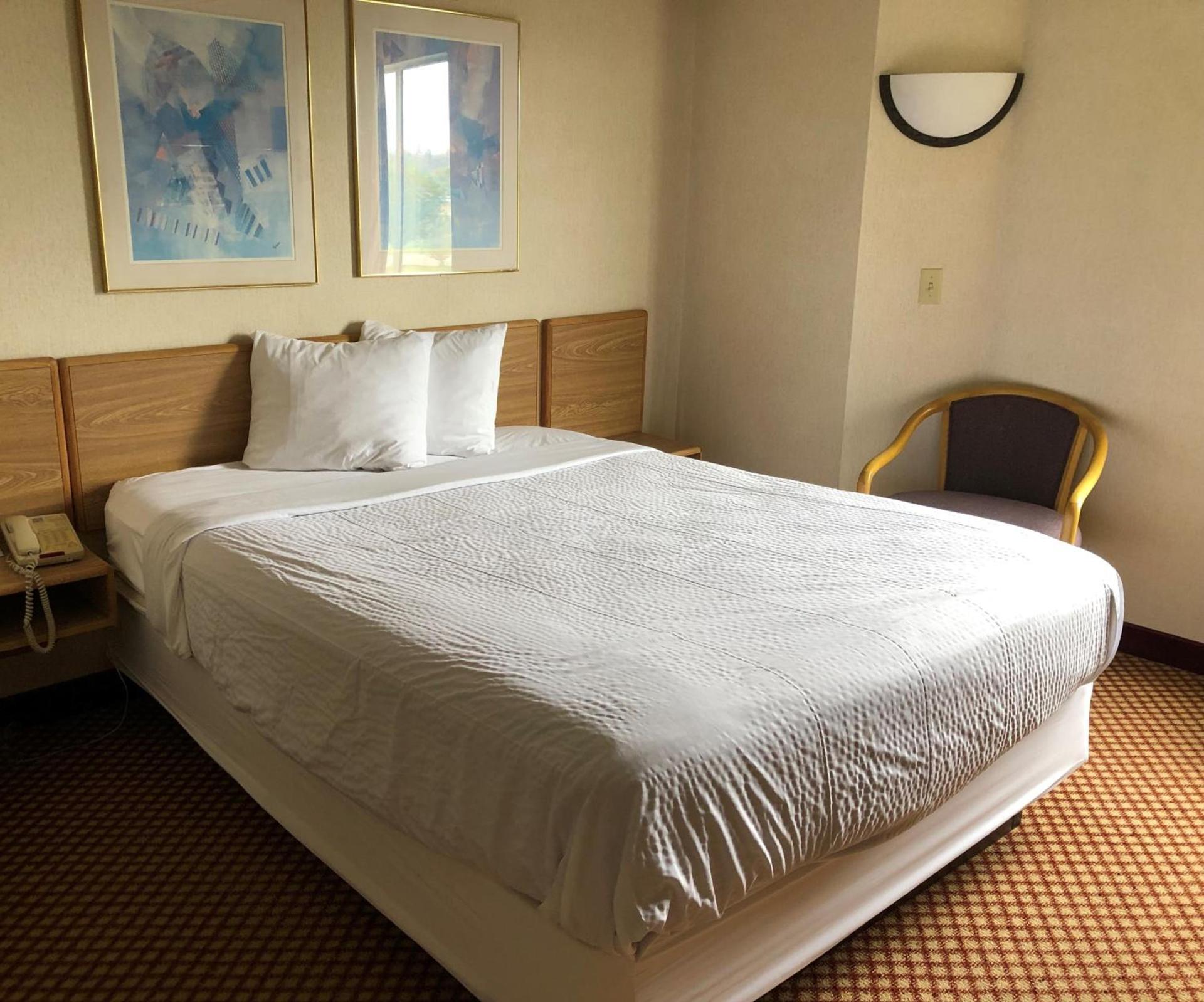 AIRPORT LODGING Pittsburgh Airport photo 9