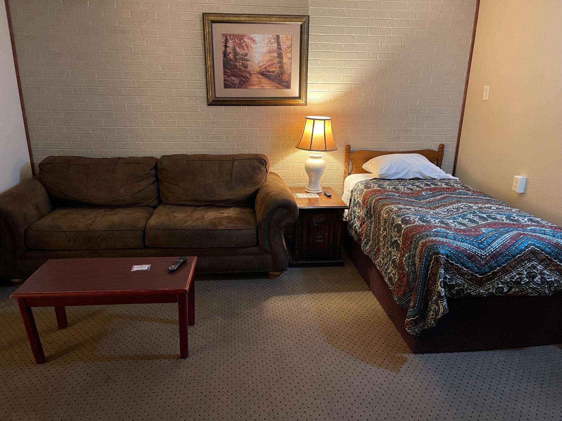 Highland Court Motel photo 4