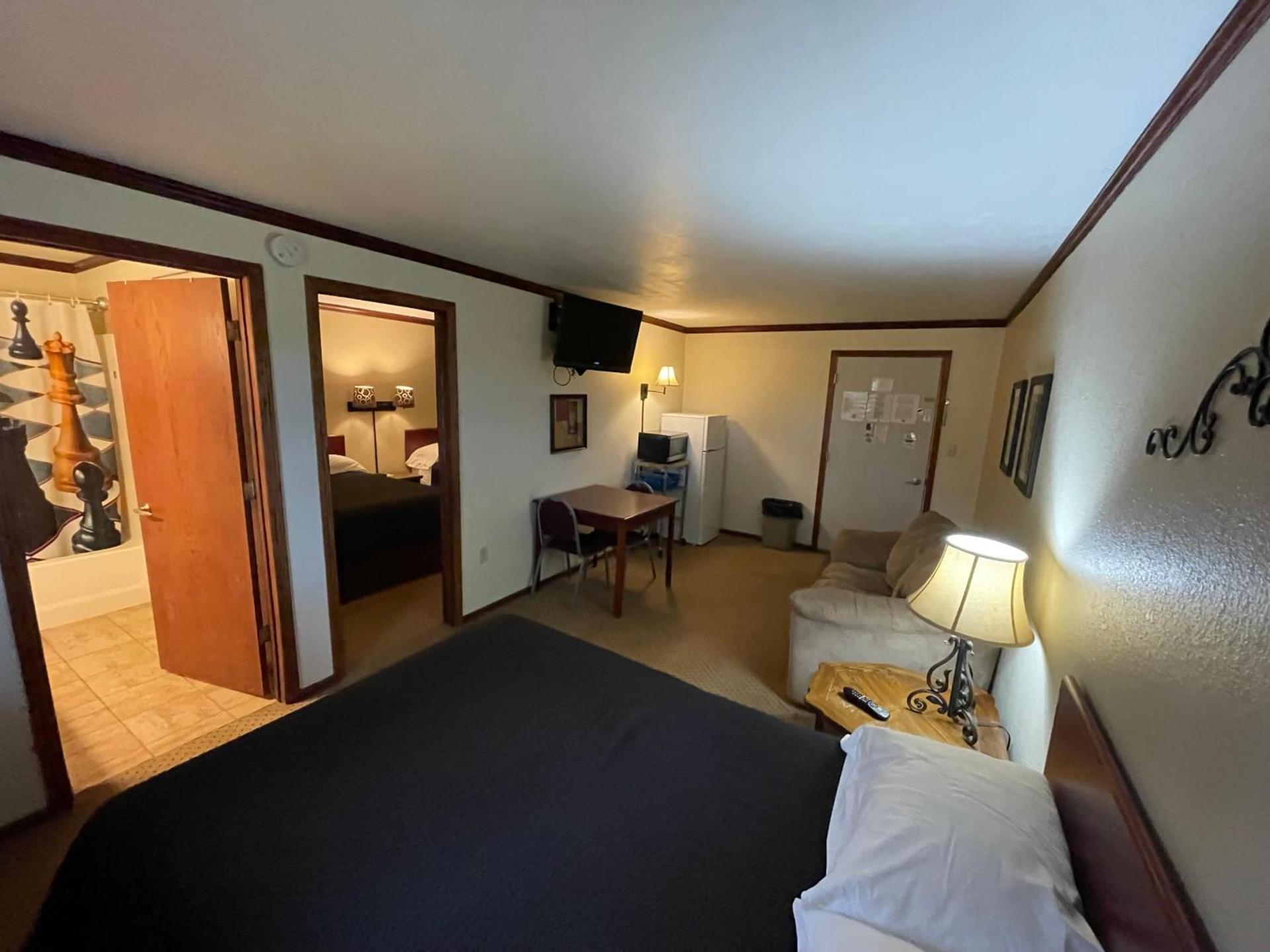 Highland Court Motel photo 12
