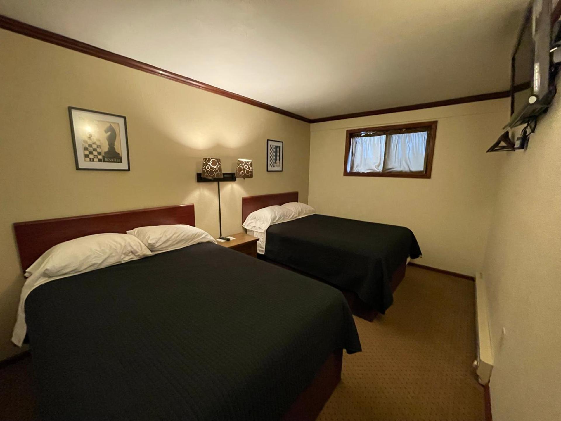 Highland Court Motel photo 7