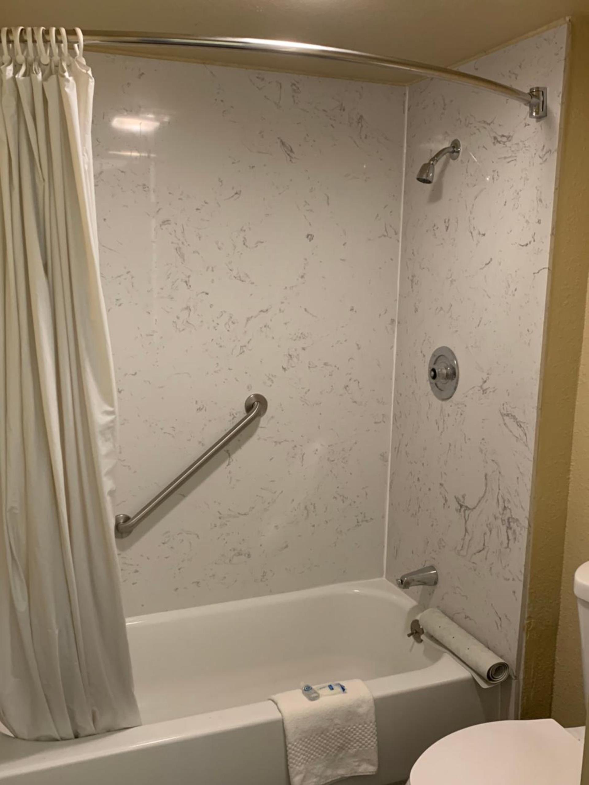 Rodeway Inn Sacramento-University Area photo 16