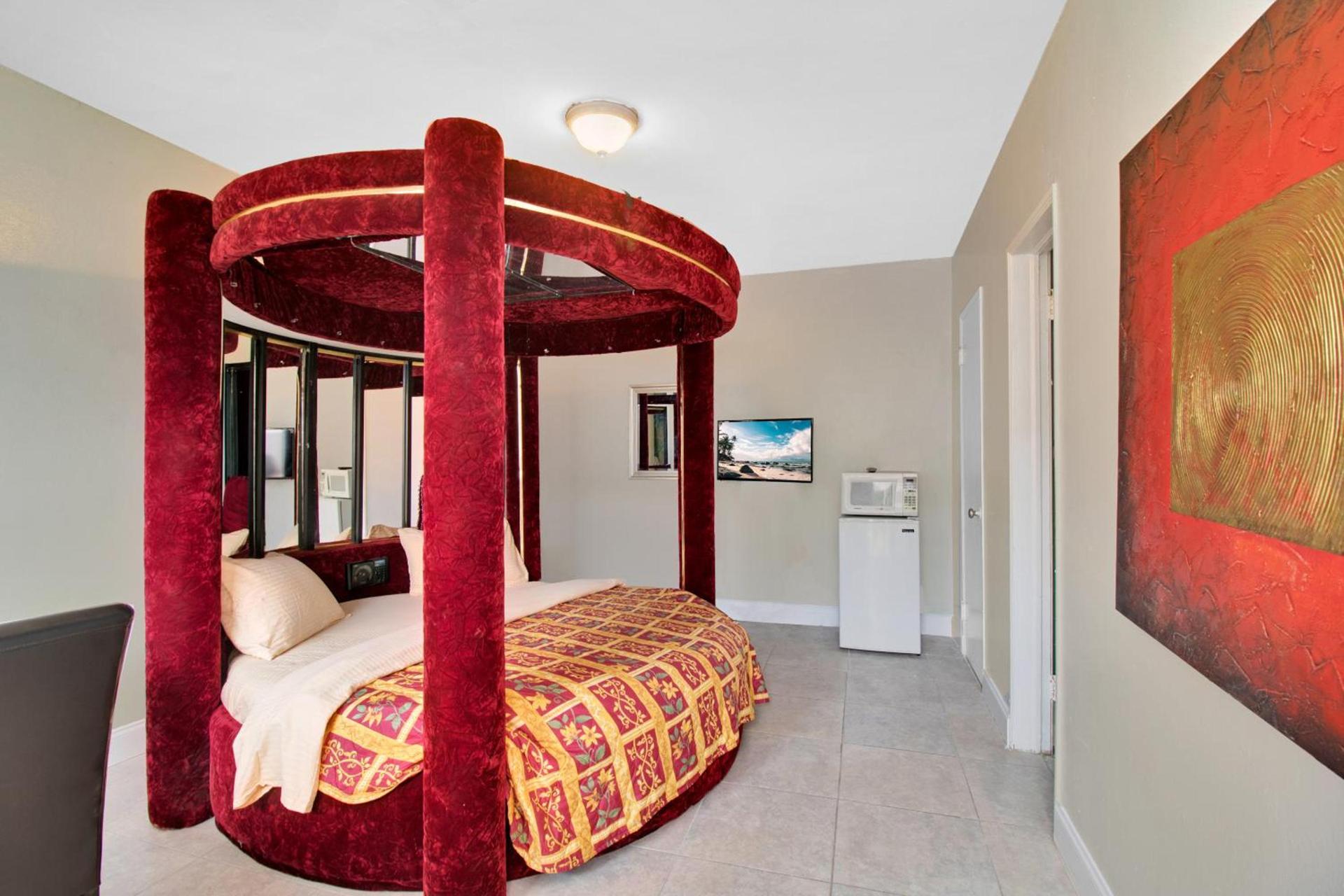 Super Budget Inn photo 6