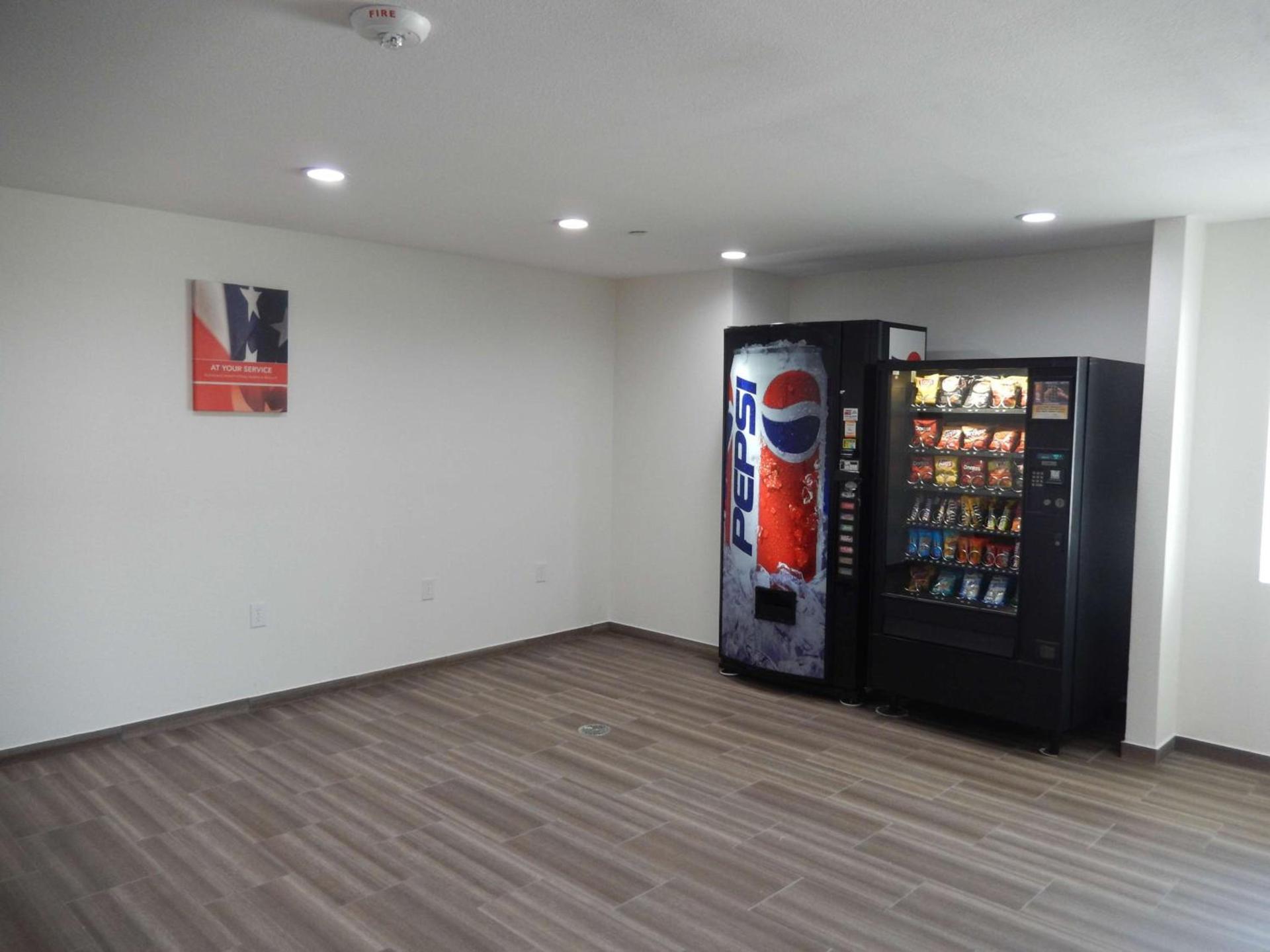 Motel 6-Houston, TX - Downtown North photo 32