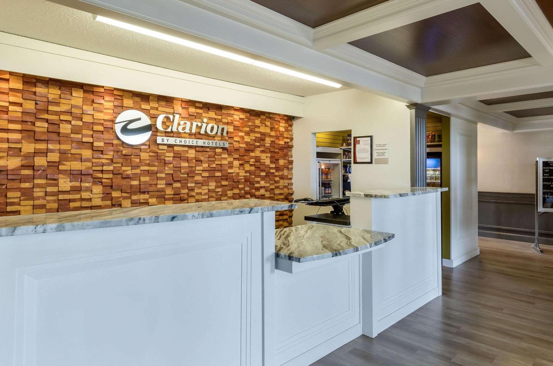 Clarion Hotel Seekonk - Providence photo 4