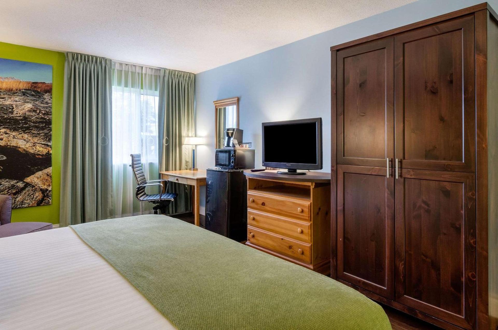 Clarion Hotel Seekonk - Providence photo 40