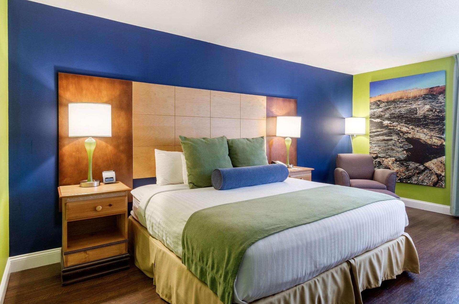 Clarion Hotel Seekonk - Providence photo 33