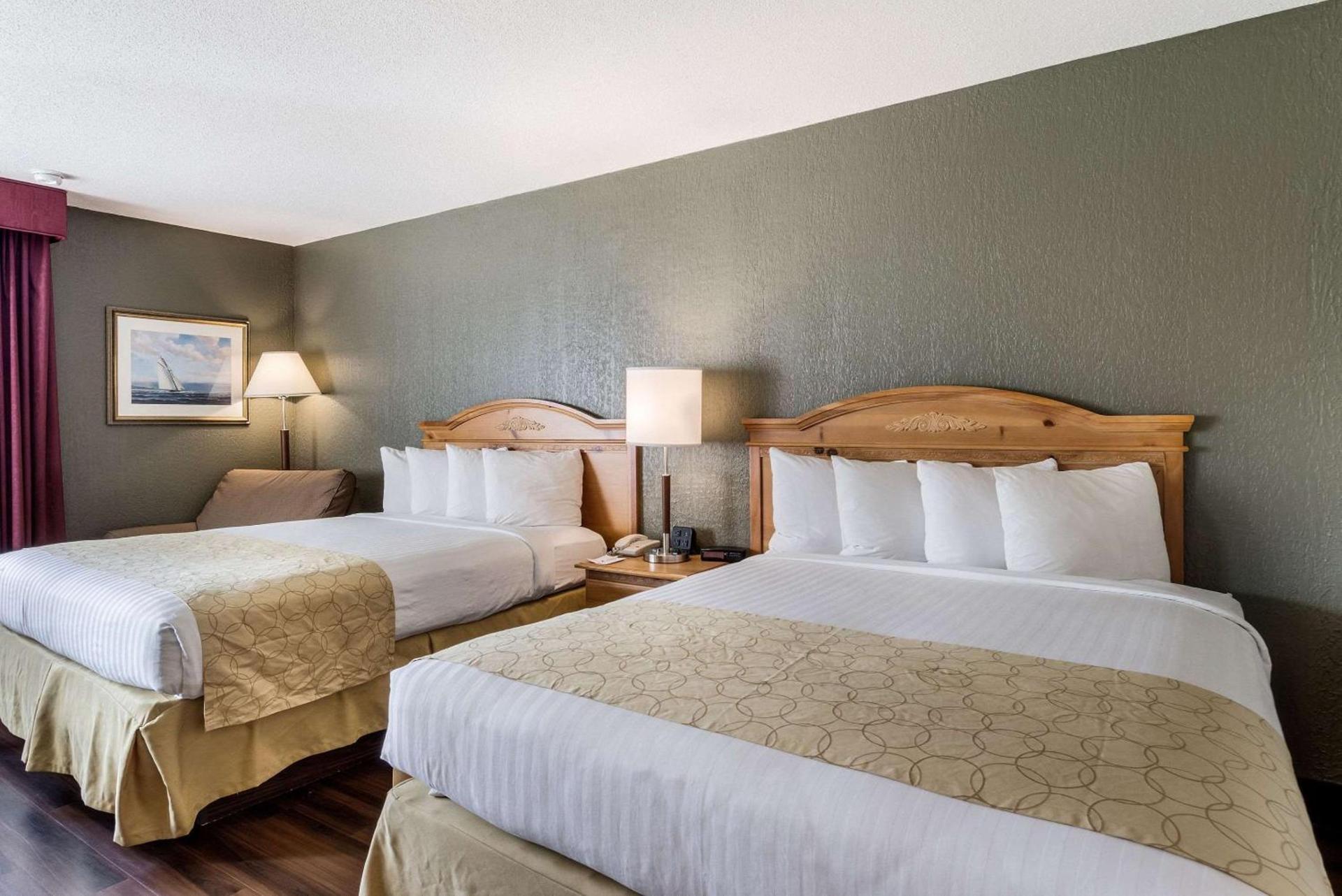 Clarion Hotel Seekonk - Providence photo 12