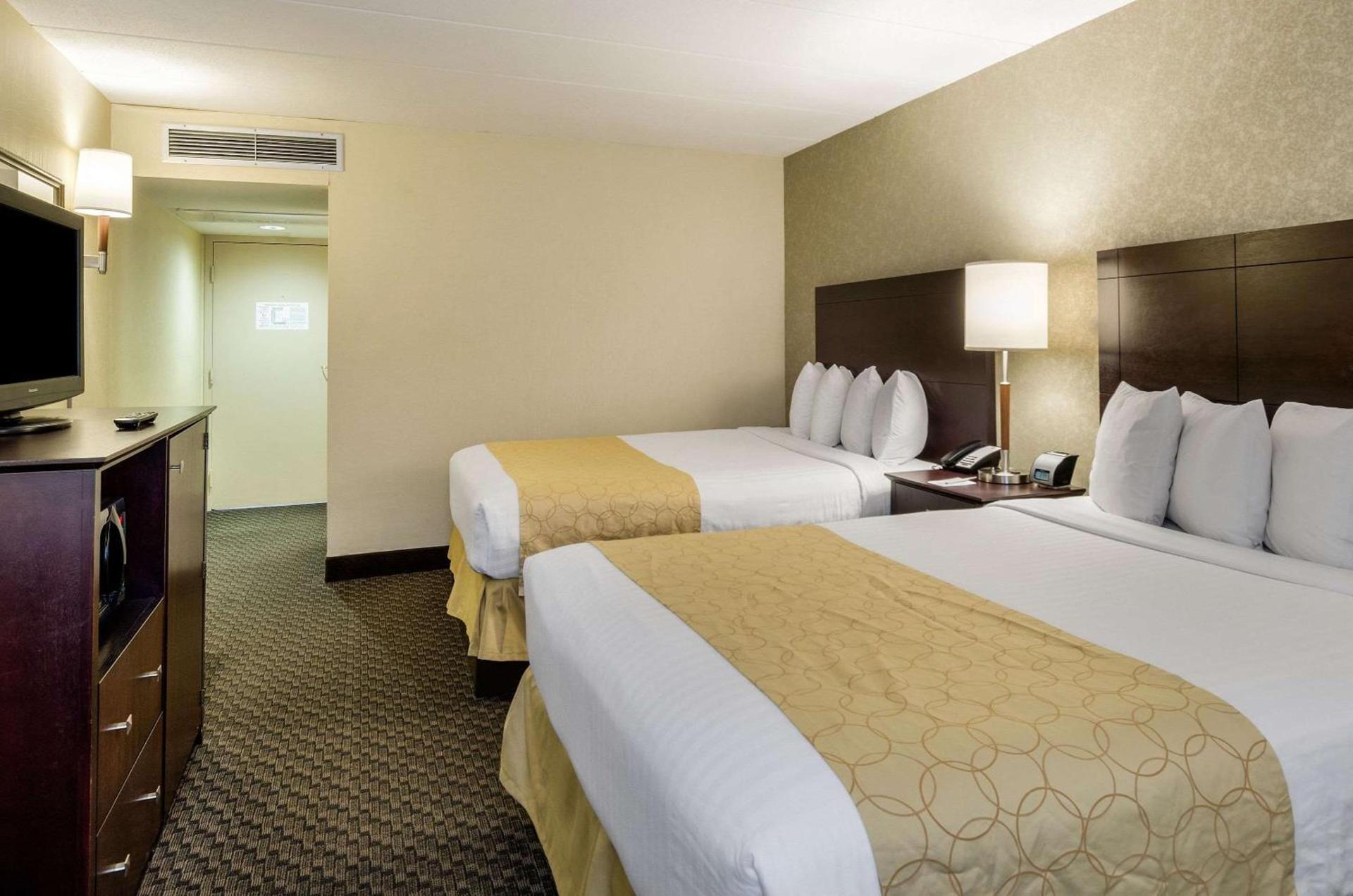 Clarion Hotel Seekonk - Providence photo 31