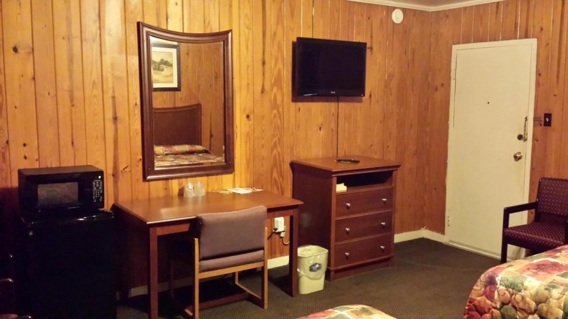 Texas Inn Motel photo 36