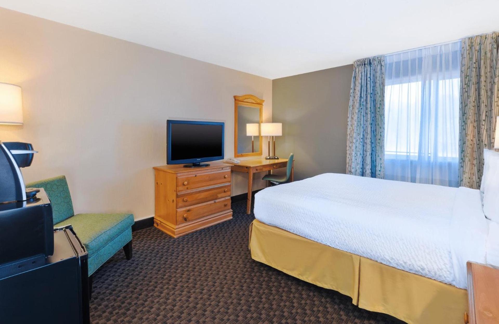 Clarion Hotel Seekonk - Providence photo 11