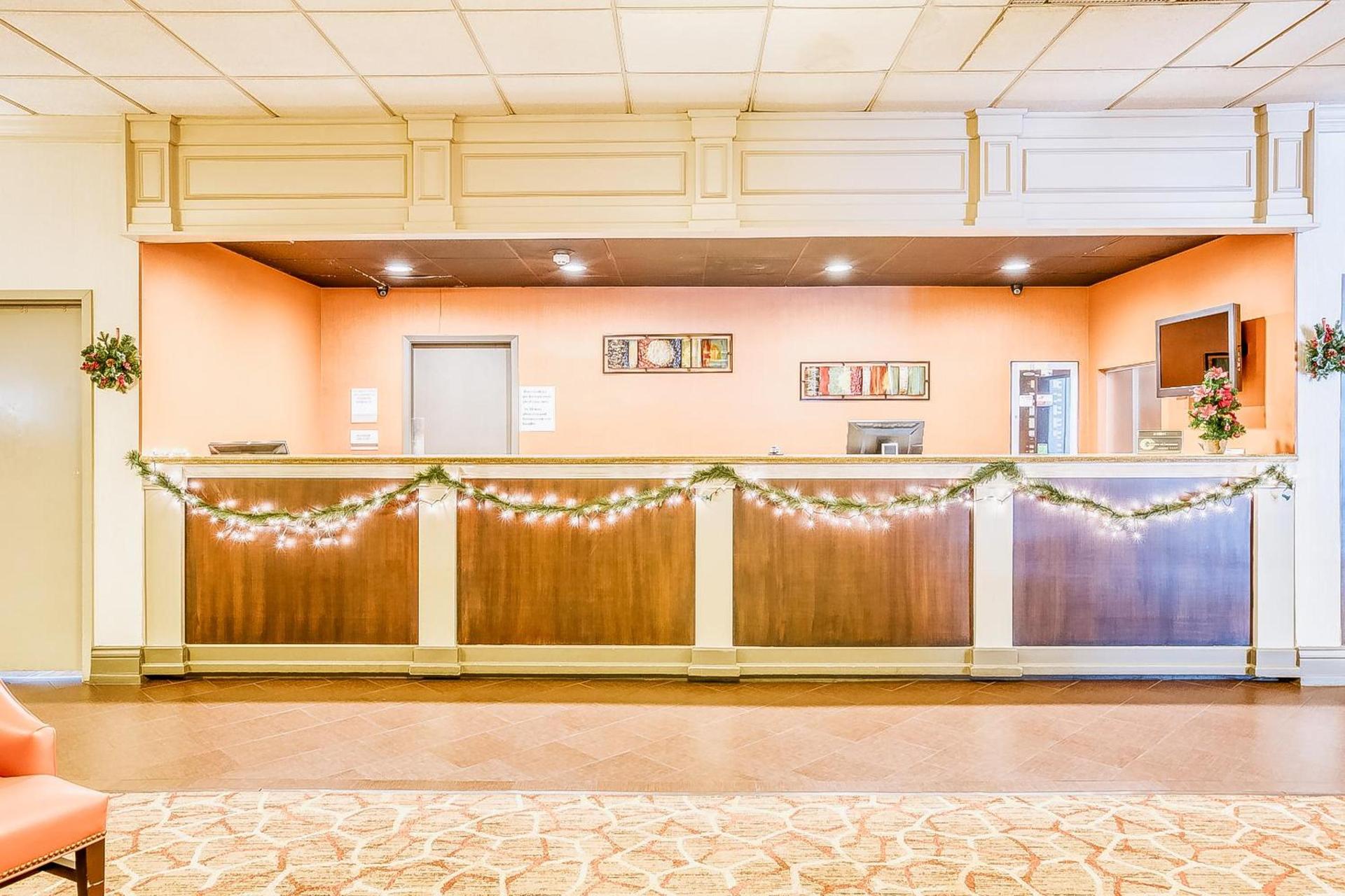 OYO Hotel Monroe LA I-20 photo 2