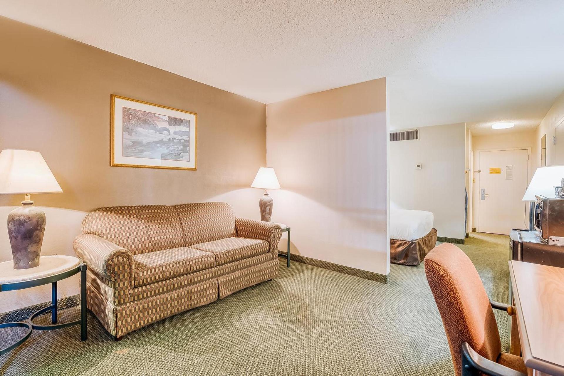 OYO Hotel Monroe LA I-20 photo 27